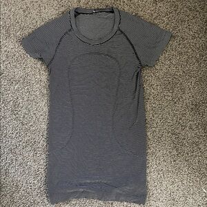 Lululemon swiftly tech short sleeve shirt